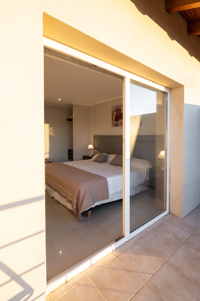Superior Double Room, 1 Bedroom, Lake View photo 3