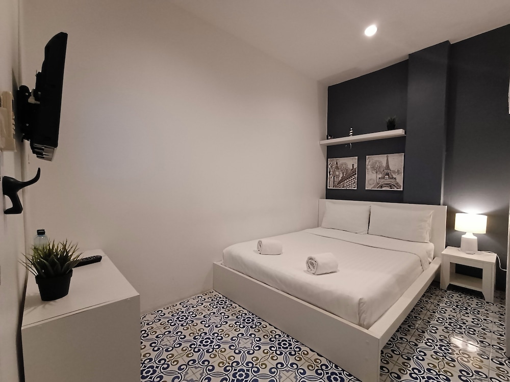Standard Double Room - Photo 1