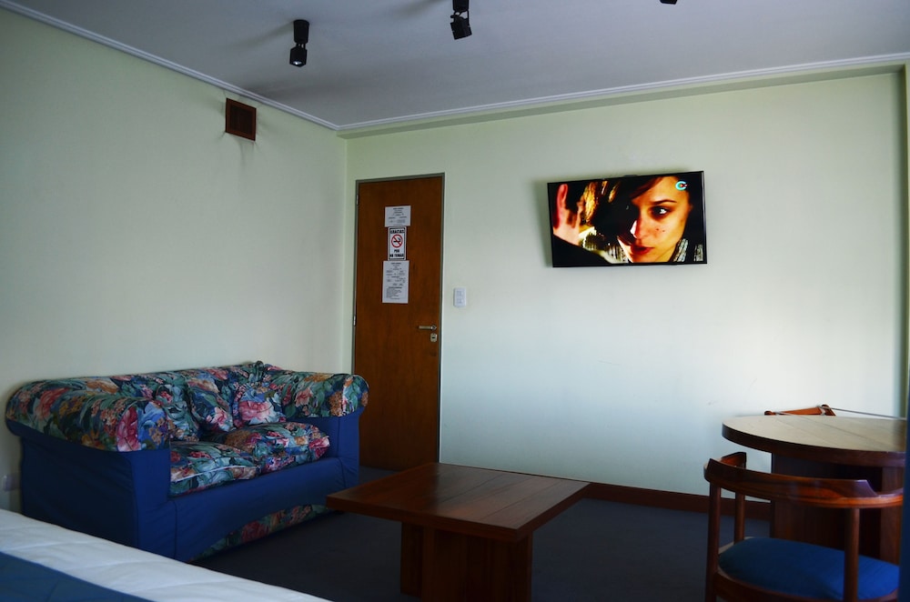 Luxury Suite, 1 King Bed, Hot Tub, City View photo 2