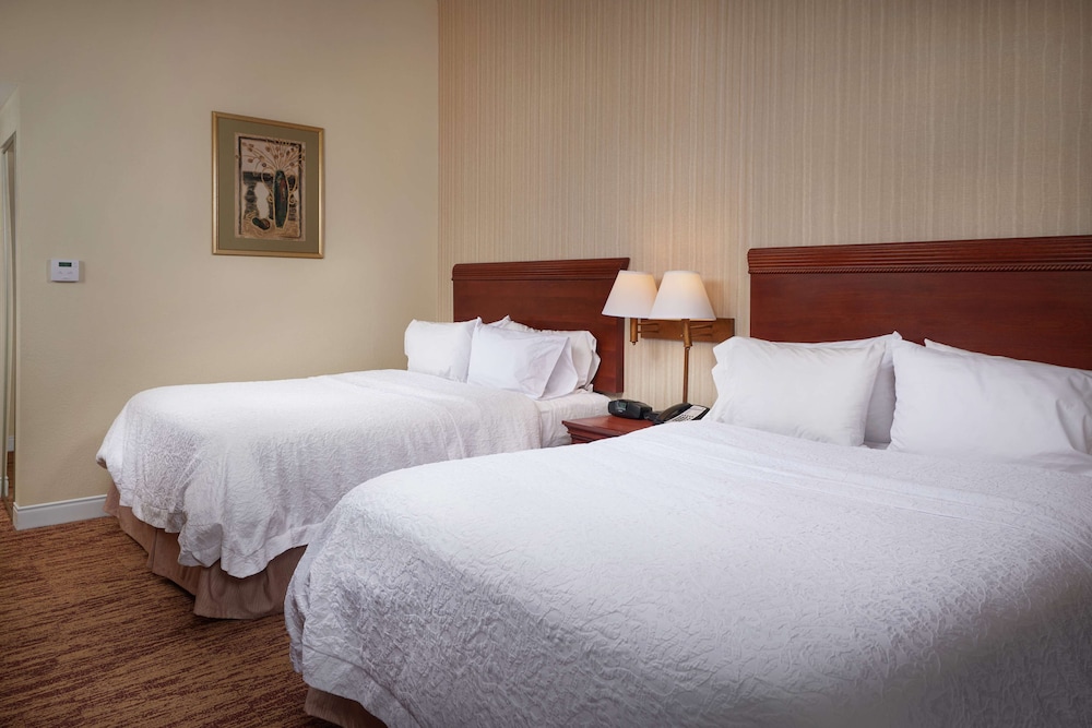 Suite, 2 Queen Beds, Non Smoking - Photo 2