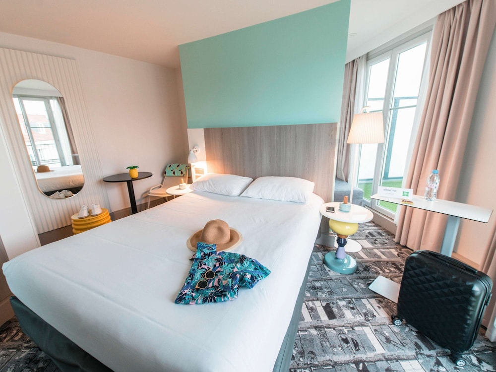 Standard Room, 1 Double Bed thumbnail 6