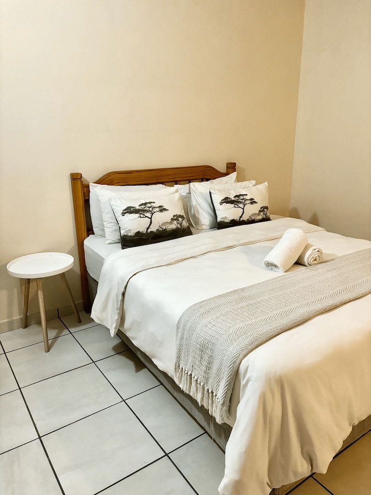 Grand Room, 2 Twin Beds