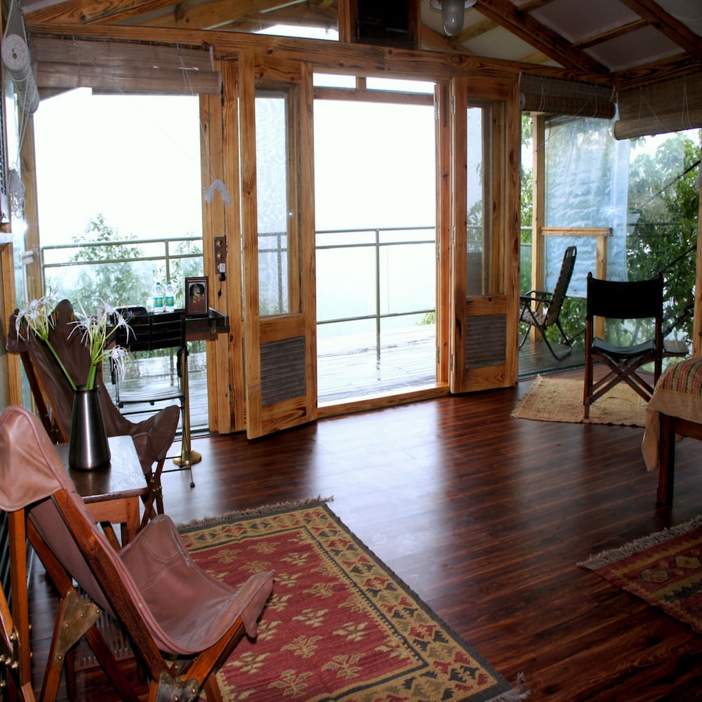 Canopy Machan with Bathtub on Deck photo 2