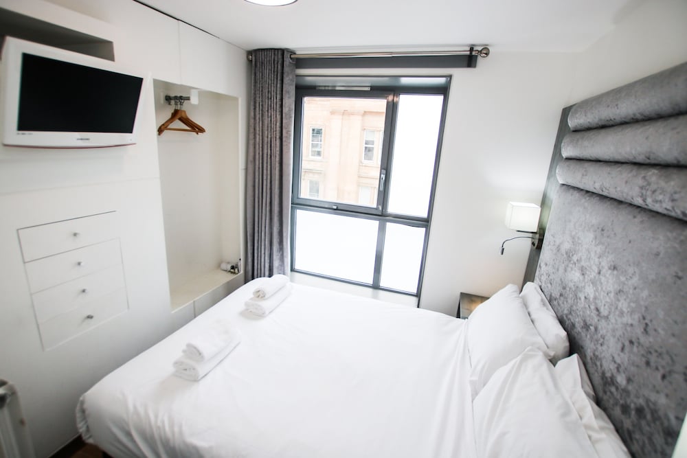 Double Room (Compact) photo 1
