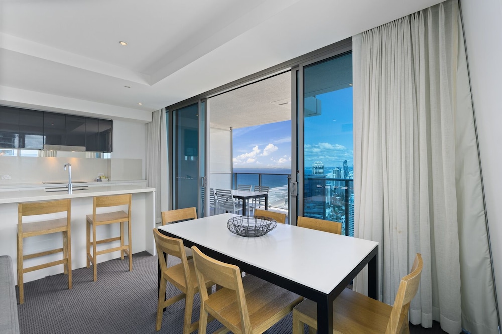 Luxury Apartment photo 2