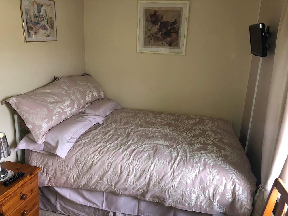 Basic Double Room photo 3