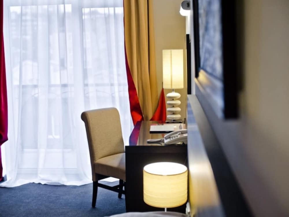 Superior Double or Twin Room photo 3
