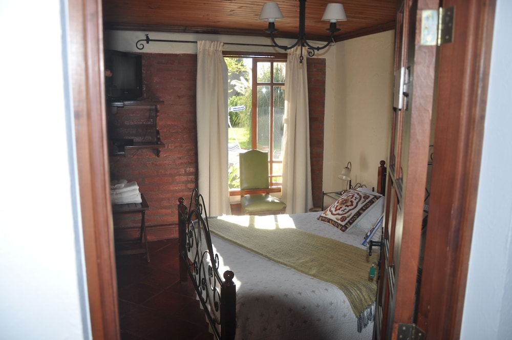 Standard Double Room photo 2