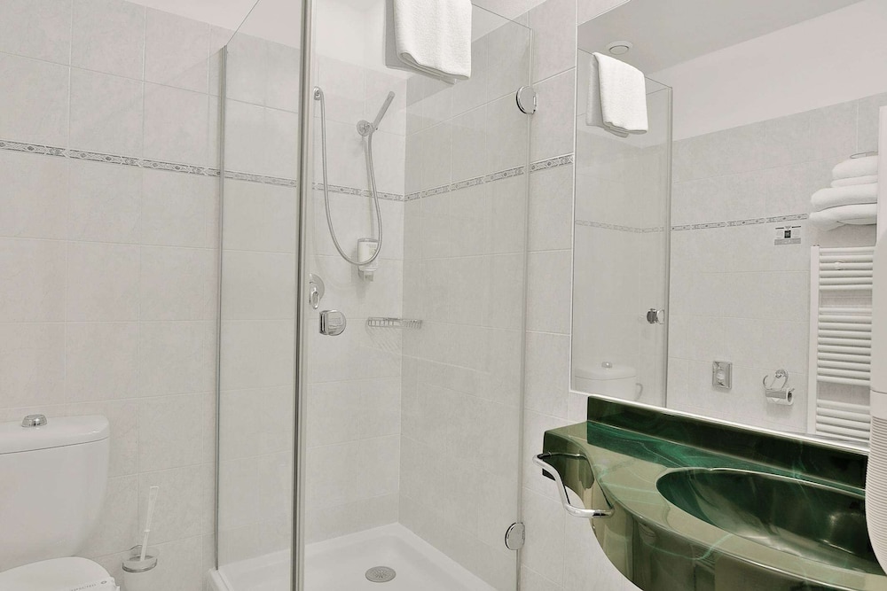 Standard Double Room - Photo 6