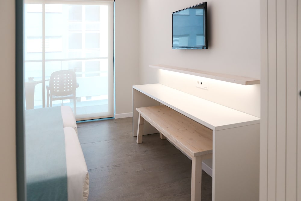Standard Double Room - Photo 4