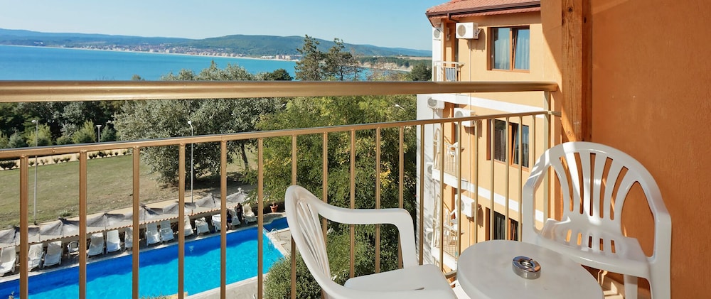 Basic Suite, Balcony, Sea View photo 2