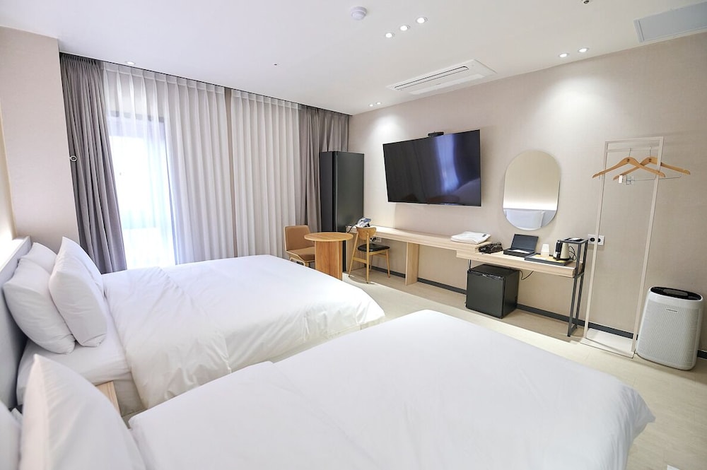 Deluxe Twin Room photo 1