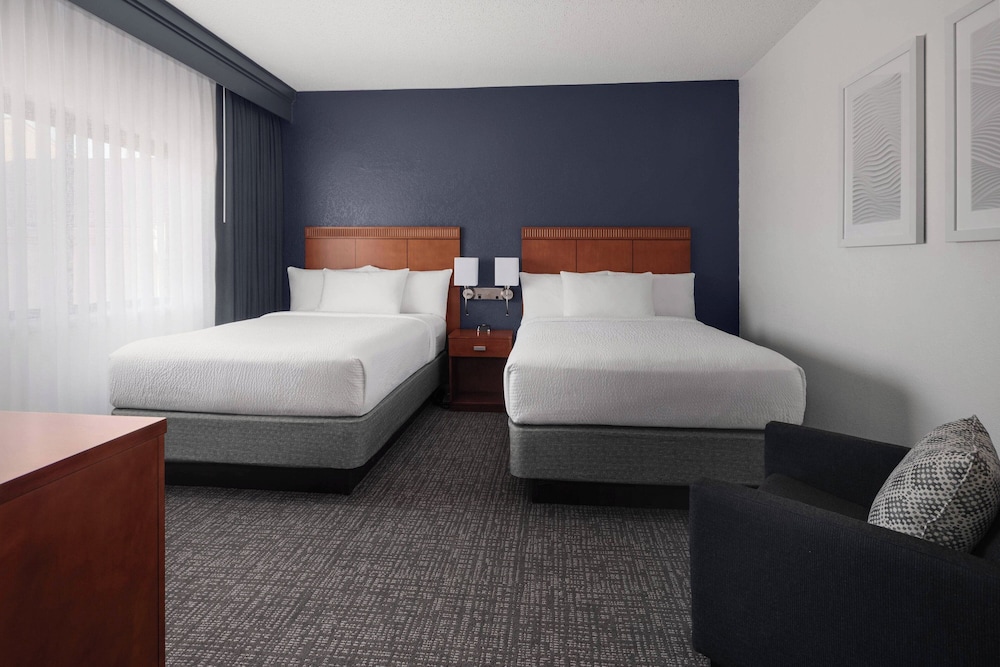 Suite, 1 Bedroom photo 1