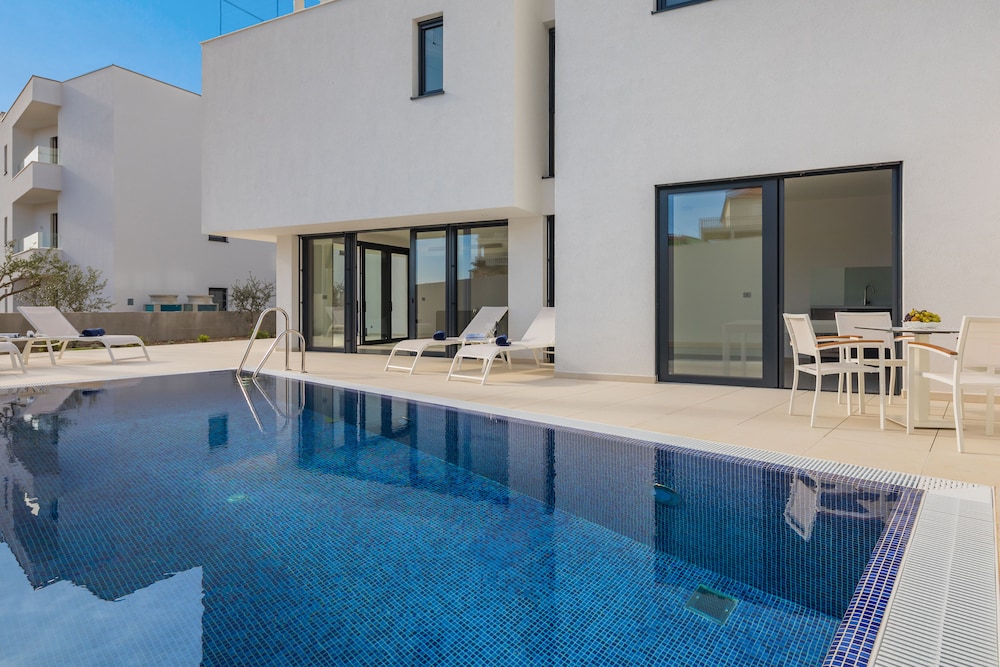 Luxury Villa, Sea View (Seconda) photo 2