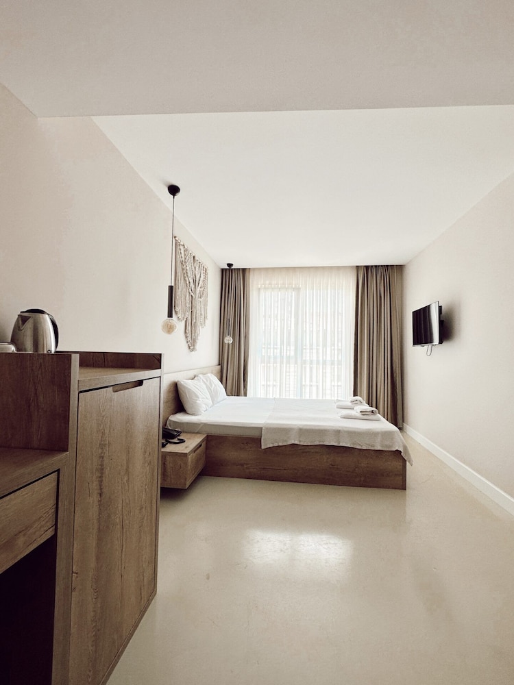 Standard Double Room photo 2