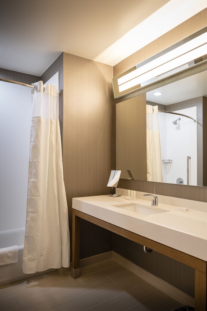 Room, 2 Queen Beds (Hearing Accessible) - Photo 4