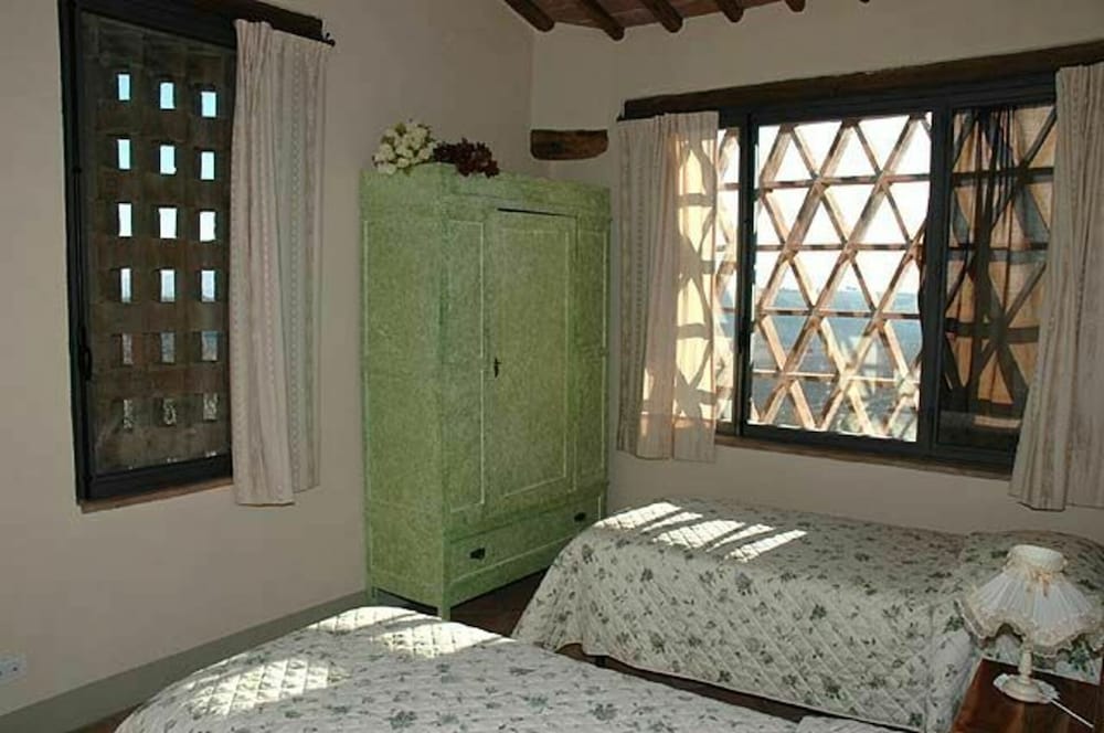 Panoramic Apartment, 3 Bedrooms (Glicini 3) photo 1