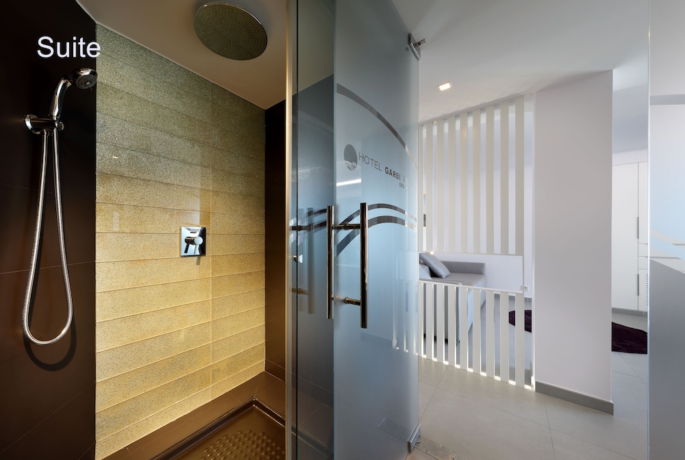 Suite, 1 Bedroom, Terrace photo 2