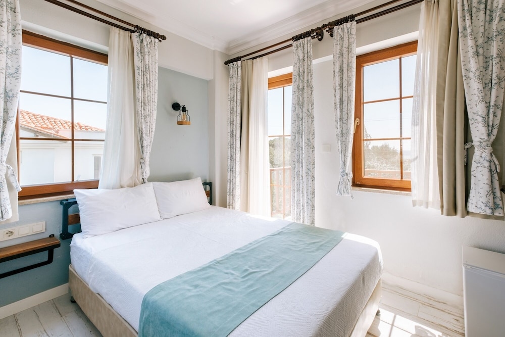Basic Triple Room photo 1