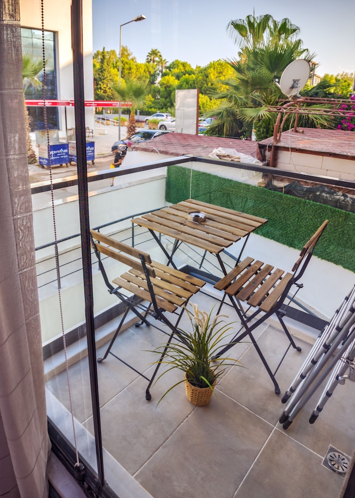 Standard Suite, Ground Floor photo 3