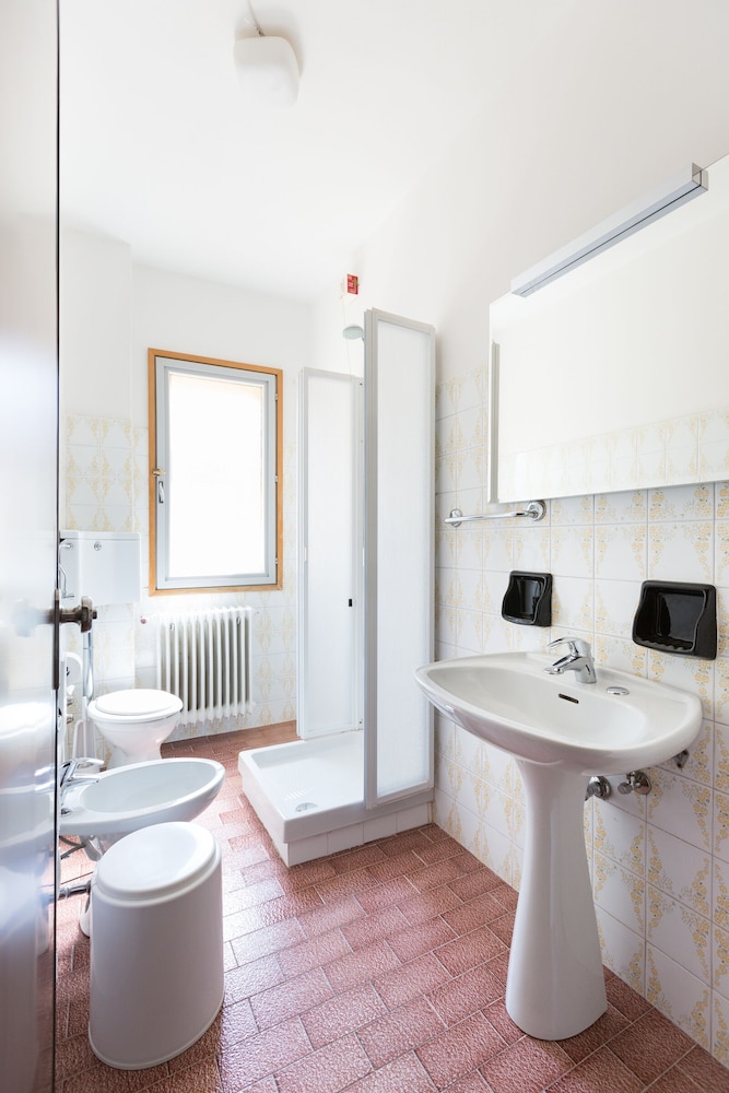 Basic Double Room with Terrace - Photo 8