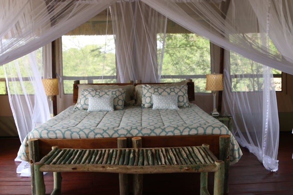 Deluxe Double or Twin Room photo 3