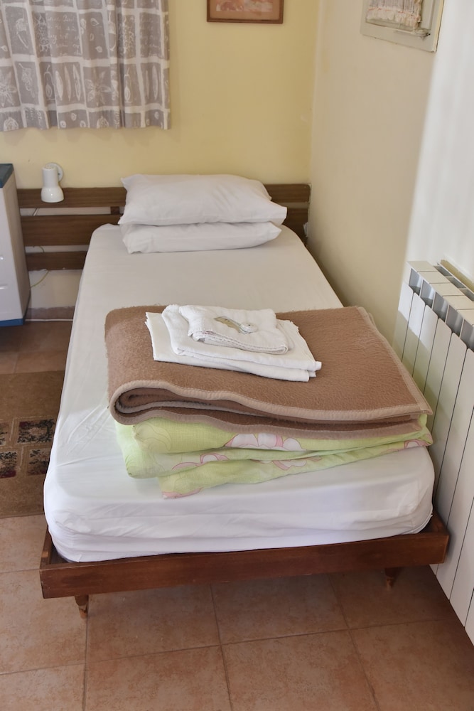 Single Bed In Men Only Dormitory (5 Beds, Adults Only)