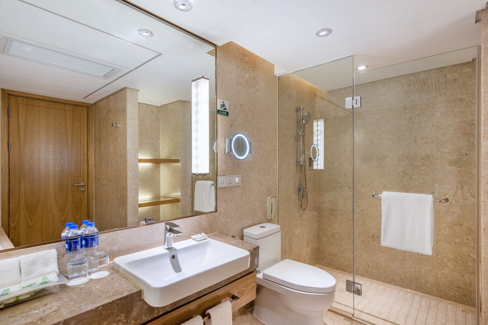 Suite, 1 King Bed, Non Smoking - Photo 10
