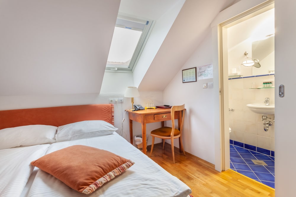 Standard Single Room photo 2