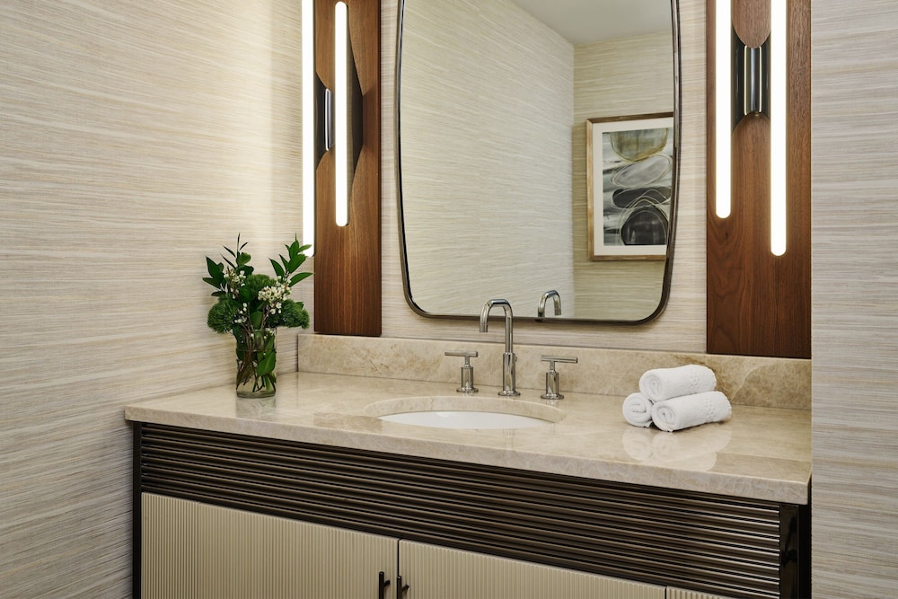 Executive Suite, 1 Bedroom, City View - Photo 7