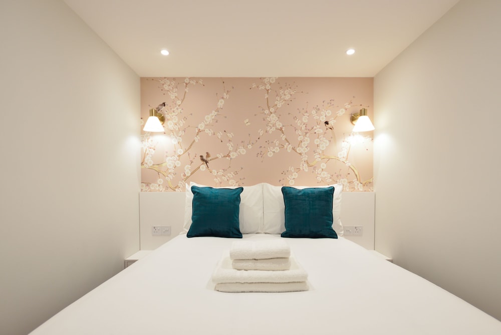 Lower Ground Floor One Bedroom photo 3
