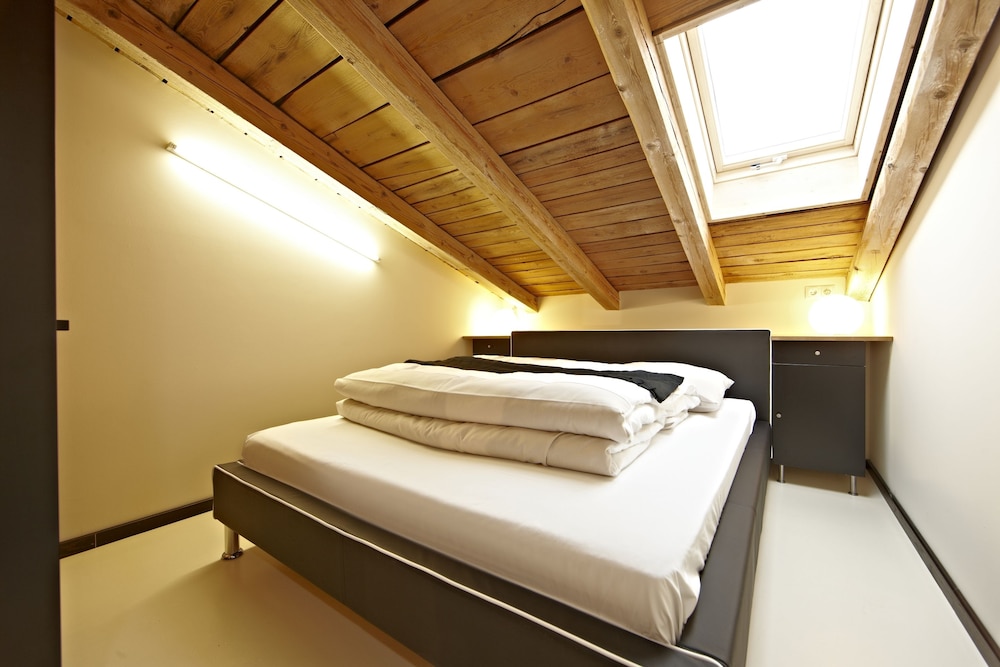 Apartment, 2 Bedrooms, Jetted Tub photo 3