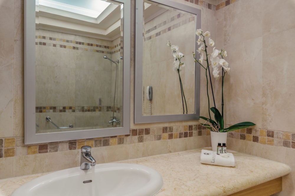 Superior Double Room, Private Pool, Beach View