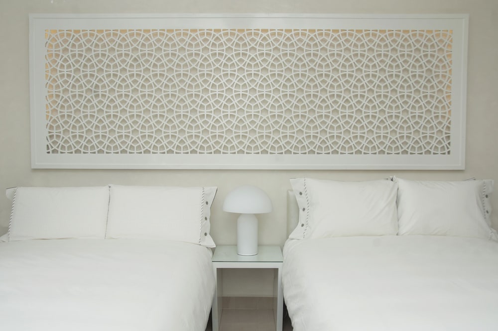 Deluxe Double or Twin Room photo 3