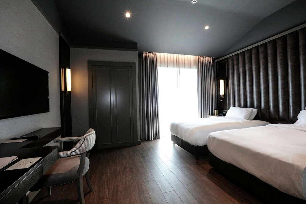 Room, Multiple Beds