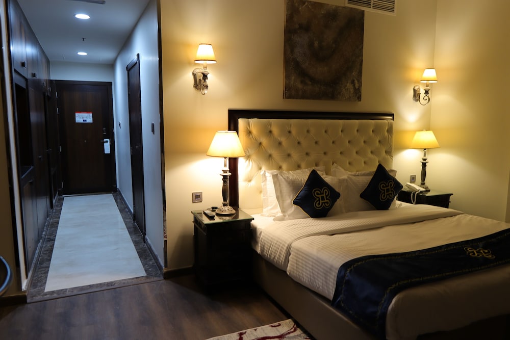 Premium King, City View photo 1