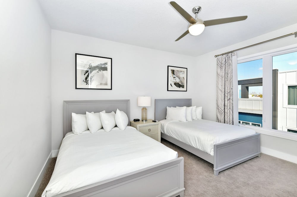 4 Bedroom Luxury Two Story Condo