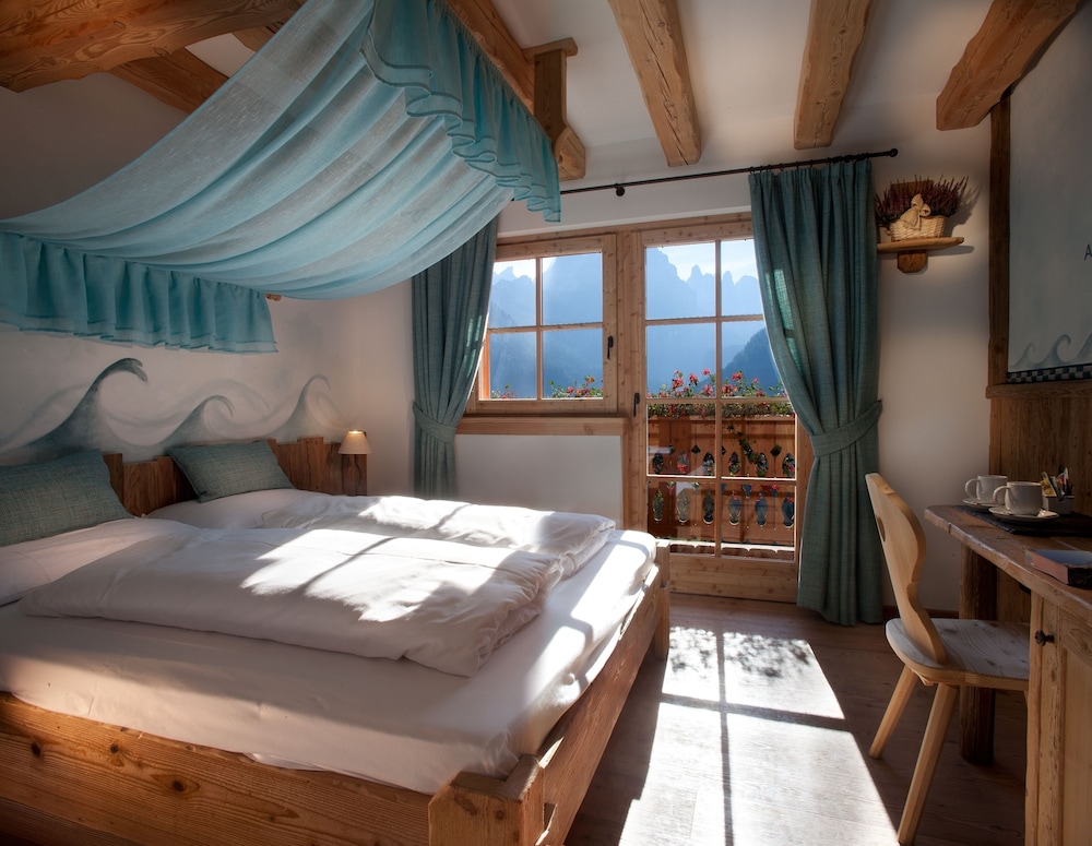 Double Room, Mountain View - Photo 2