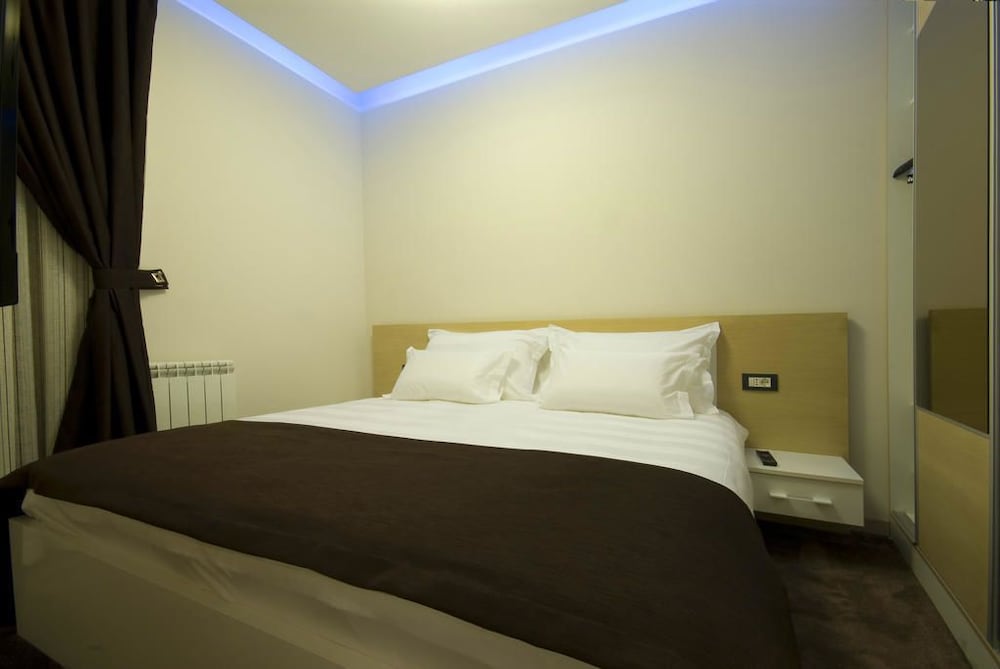 Suite, 2 Bedrooms photo 1