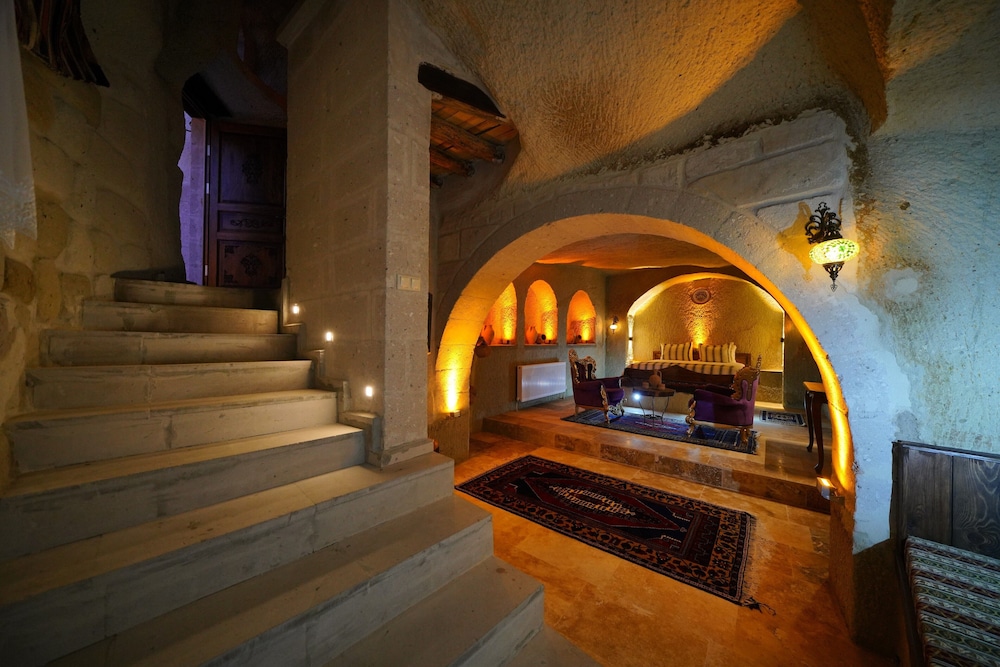 Nazende Hammam Jacuzzi Cave Suite - Photo 13