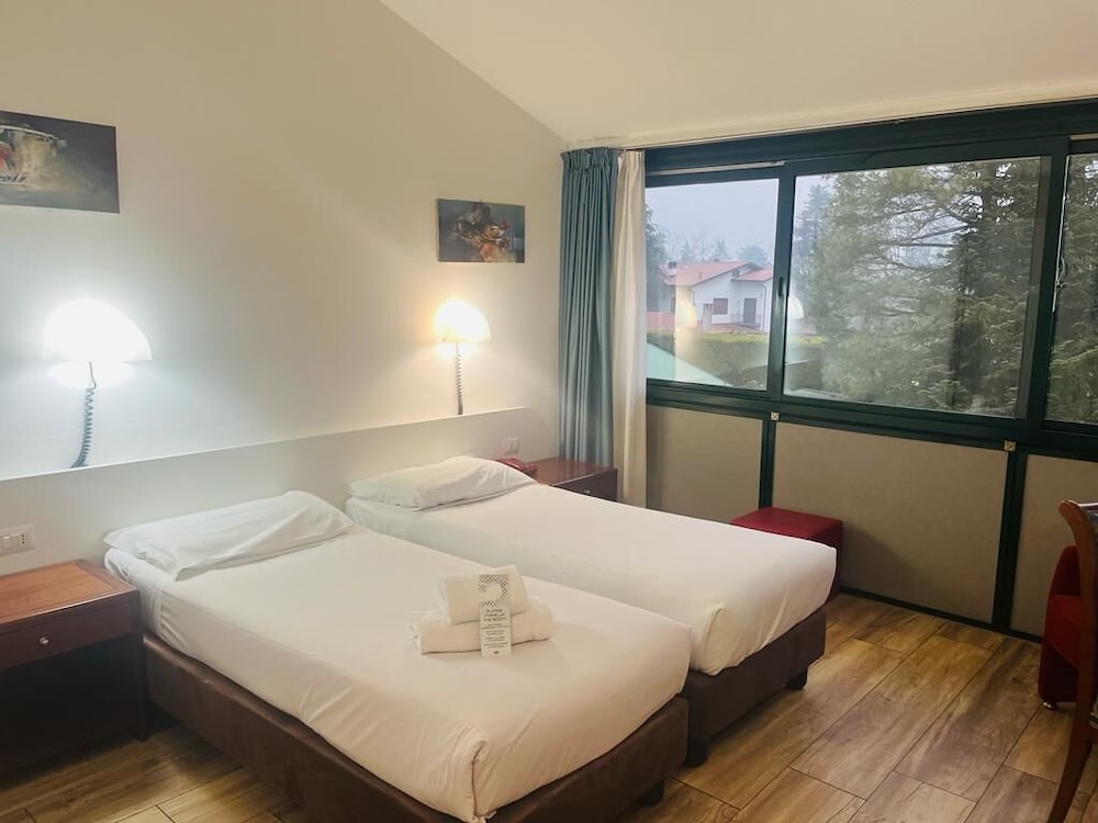 Classic Double or Twin Room - Photo 3
