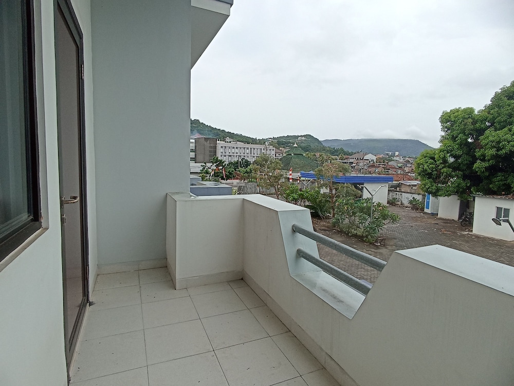 Deluxe Double or Twin Room - Photo 6