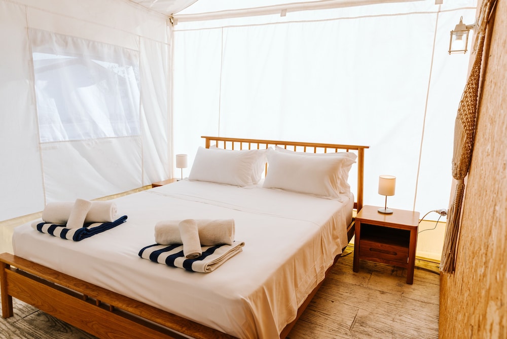 Tent (Safari) photo 2