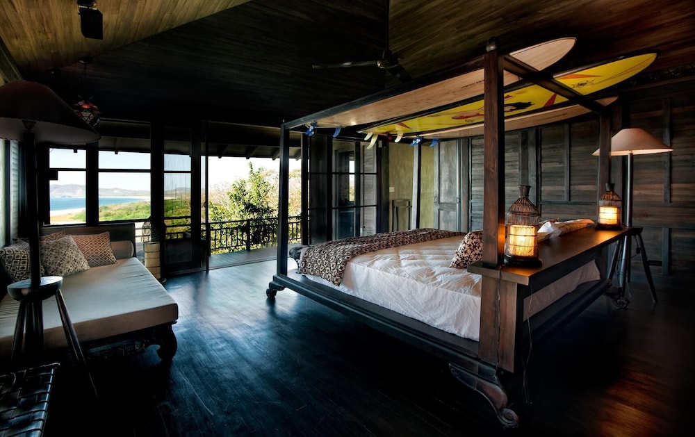 House, Multiple Beds (El Chante)