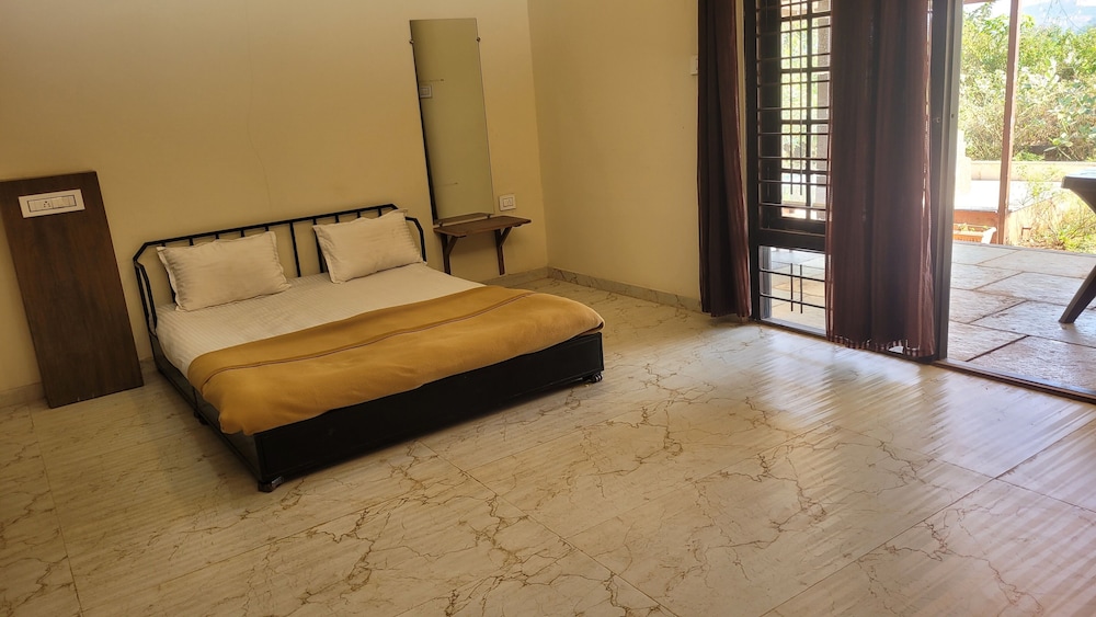 Luxury Quadruple Room, Multiple Beds, Non Smoking, Hill View photo 3