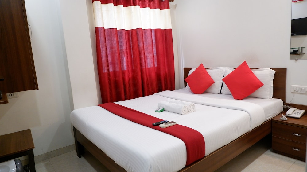 Deluxe Room - Photo 1