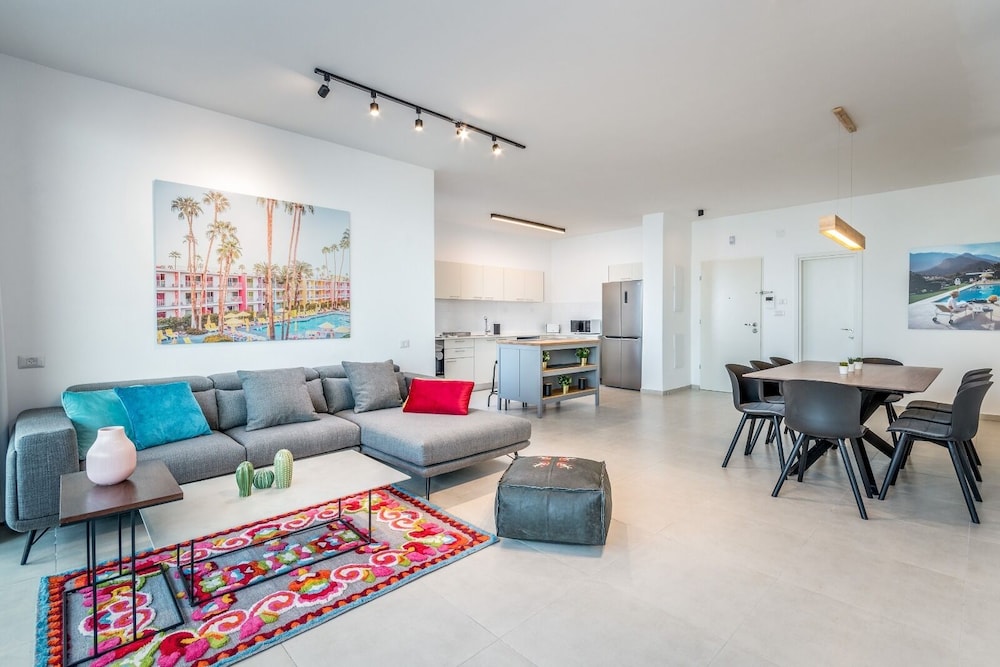 Family Apartment photo 1