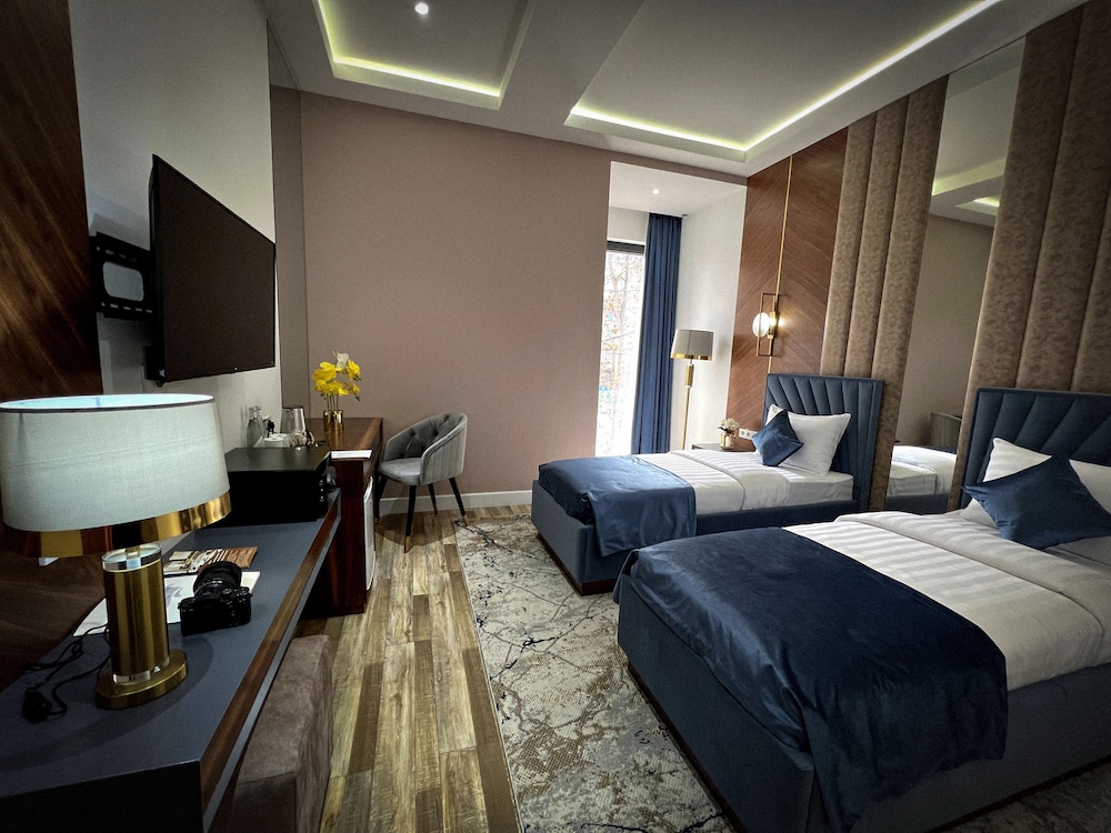 Standard Twin Room, City View