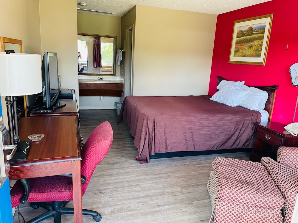 Standard Room, 1 Queen Bed, Non Smoking