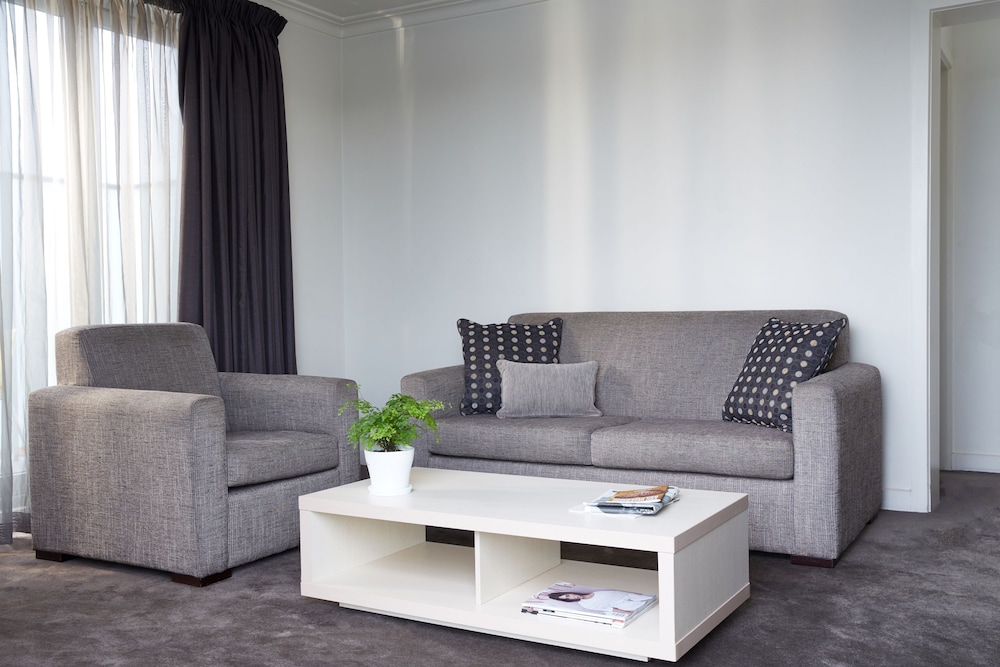 Two Bedroom Apartment - Photo 7